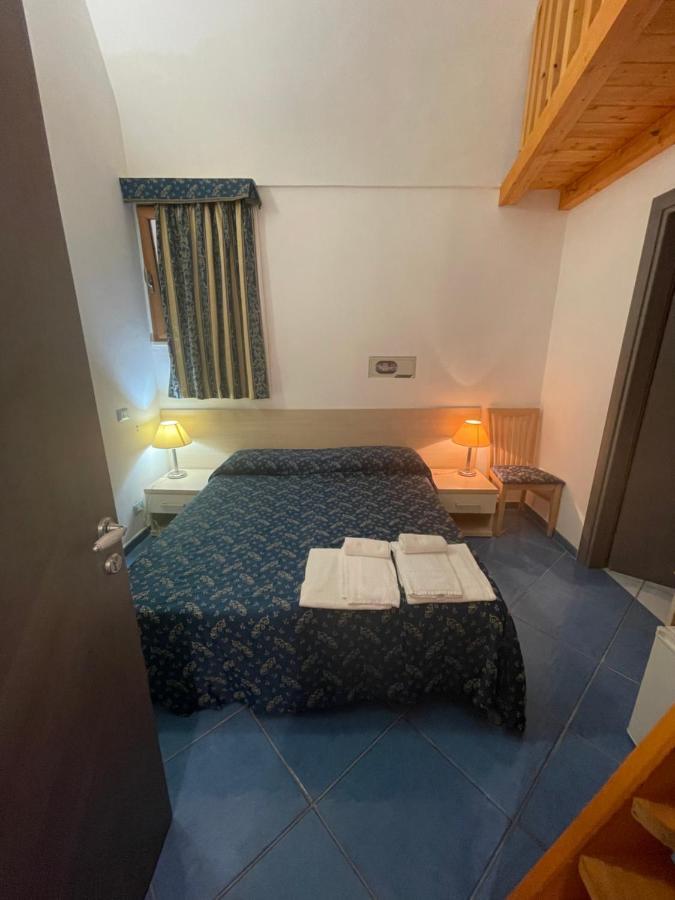 B&B La Terrazza Sul Porto Ponza Zewnętrze zdjęcie