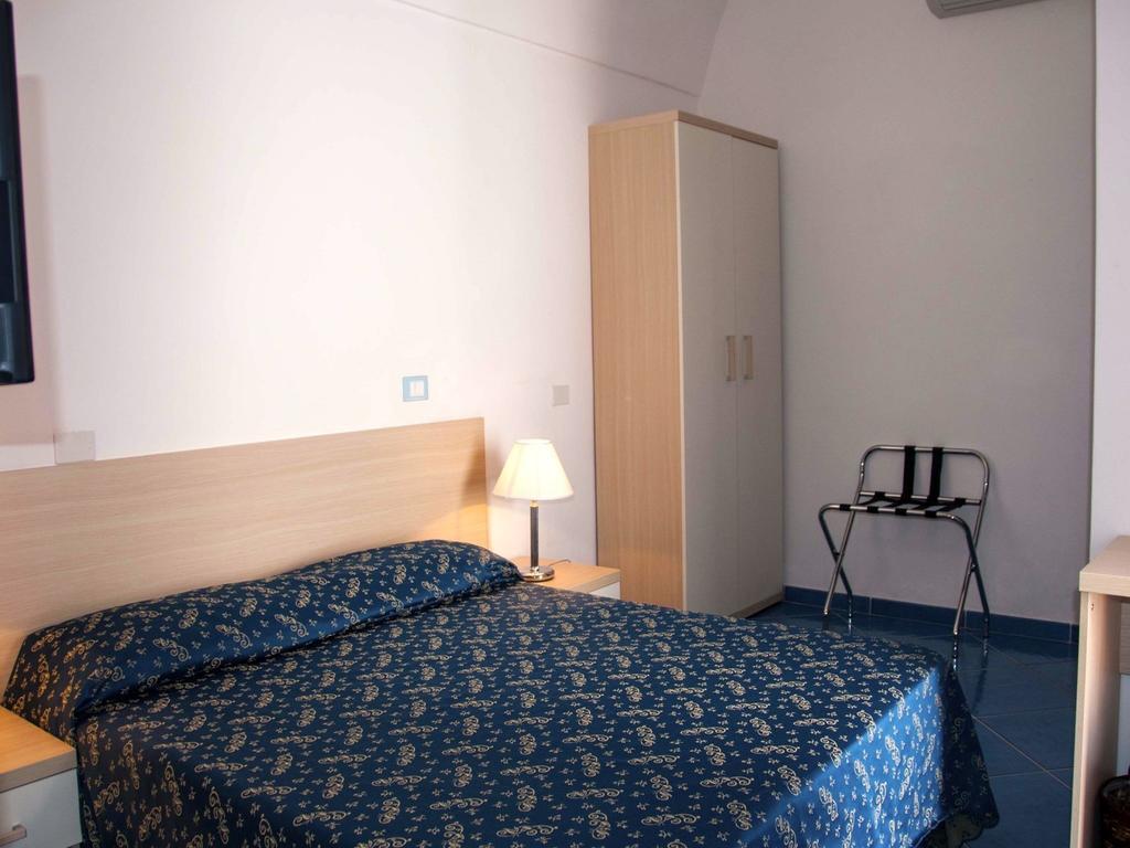 B&B La Terrazza Sul Porto Ponza Zewnętrze zdjęcie